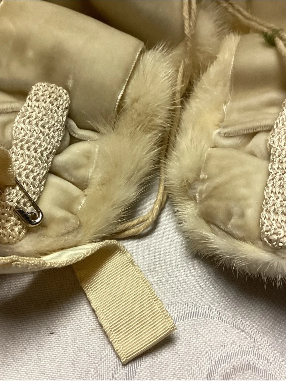 Cream REAL Fur ScarfCOLLAR wrap.